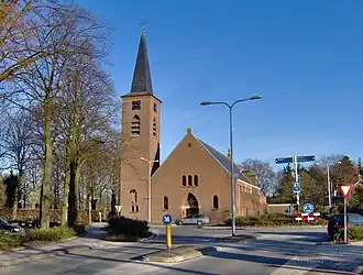 Blik op de RK St. Stephanuskerk te midden van Bornerbroek (2006)