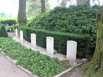 Oorlogsgraven op het kerkhof in Sint-Oedenrode