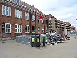 De “achteringang” op de Skjolds Plads.