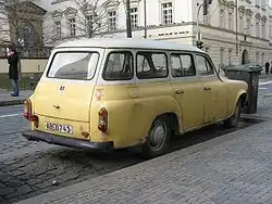 Škoda 1202 combi, achteraanzicht