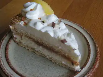 Een punt slagroomtaart