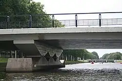 De Slotervaart met bruggen 709 en 701 in Amsterdam Nieuw-West.