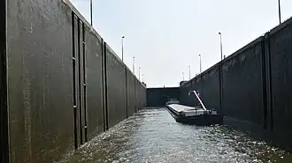 De sluiskolk van de in 2011 gebouwde sluis