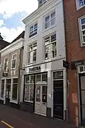Winkel-woonhuis