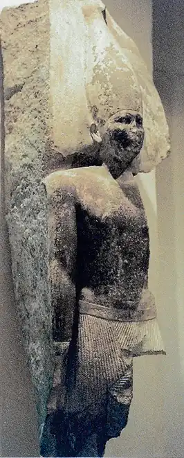 Beeld van kalksteen van farao Snofroe Egyptisch Museum