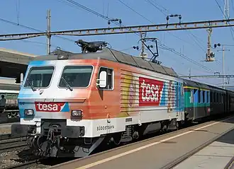 Re 446 017 van de Südostbahn op 20 juni 2005 in Zürich Altstetten