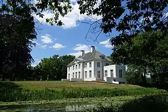 Hoofdgebouw, zuid-oostzijde