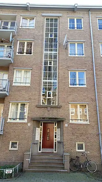 Kenmerkende ingangen, deze zijn van Solebaystraat 45-47 (februari 2019)