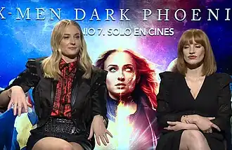 Vertolksters Sophie Turner & Jessica Chastain tijdens filmpromotie