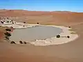 Sossusvlei, deels overstroomd