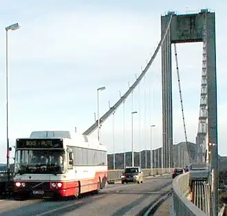 De hangbrug Sotrabrua maakt deel uit van de Riksvei 555