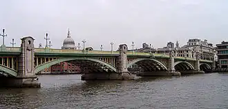 Southwark Bridge en St Paul's Cathedral