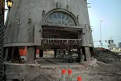 De molen op palen voor de verhoging