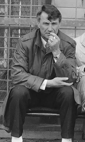 Spitz Kohn als trainer van Ajax op 24 januari 1988 tijdens Ajax-Sparta (4-0)