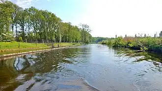 Spookhoekstervaart in zuidelijke richting naar Schouw