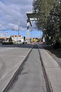 Inmiddels opgebroken gedeelte van spoorlijn 201 bij de brug over de sluis van het Boudewijnkanaal in Brugge.