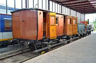 Rijtuig van de Staatsspoorwegen uit 1874.