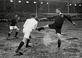 Boelie Kessler (rechts, interland tegen Zwitserland 1921)