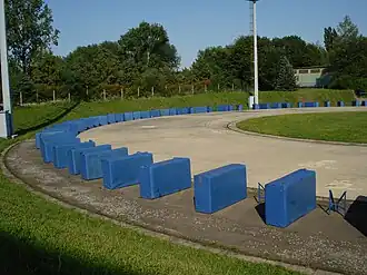 IJsbaan in sportpark Ostra in de zomer