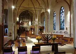 Interieur (vanuit het koor)