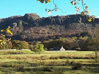 St Catherine's church in de vallei in de herfst