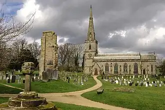Parochiekerk en twee middeleeuwse overblijfselen