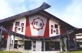 Kathedraal van Miri in 2003