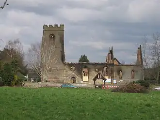 De kerk na een brand in 2008