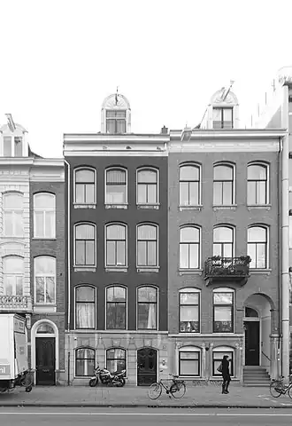 Beide gebouwen, december 2015