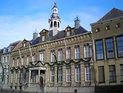 Stadhuis aan de Markt 31 te Roermond (monumentaal)