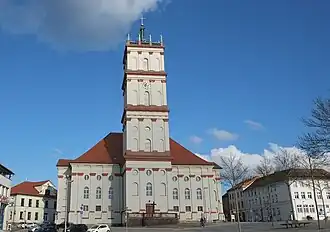 Voorzijde van de kerk (2016) na de laatste restauratie