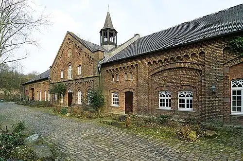 Stedelijk Museum, gevestigd in een bijgebouw van Schwansbell