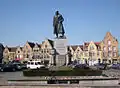 Het standbeeld van Jacques de Dixmude op de Grote Markt van Diksmuide.
