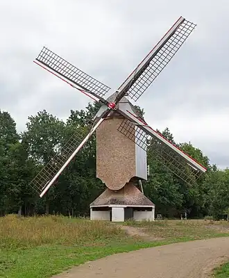 Standerdmolen van Millegem