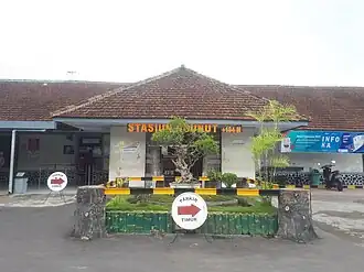Station Ngunut