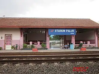 Station Palur (2010).