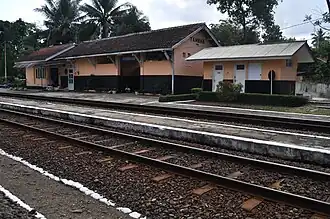 Station Tambak (2010).