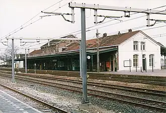 Voormalig stationsgebouw in 1998 (afgebroken)