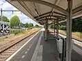 Het perron met overkapping