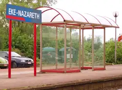 Naambord en wachthuisje station Eke-Nazareth