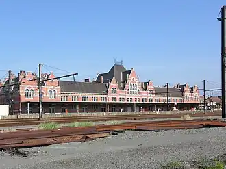 Het stationsgebouw