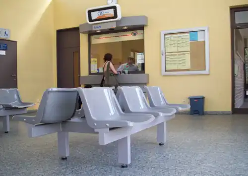 Loketbureau en wachtkamer