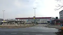 Voorkant van het station