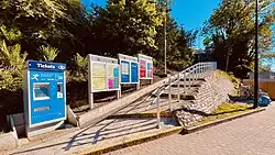 Toegang tot een van de perrons