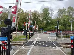 Spoorwegovergangen op het station