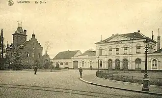 Station Lokeren (rechts) en station Dender & Waas (links)