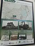 Infobord bij het voormalige station.