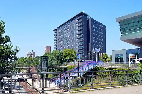 Station Nijmegen Heyendaal met rechts Technovium