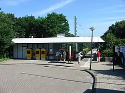Voorzijde station Rhenen, in 2007