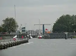 Oude sluis en brug in 2011